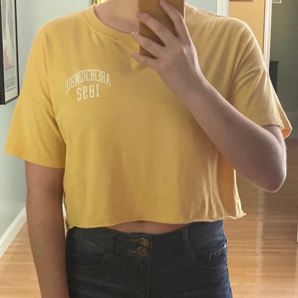 Pastel Yellow Cropped Tee